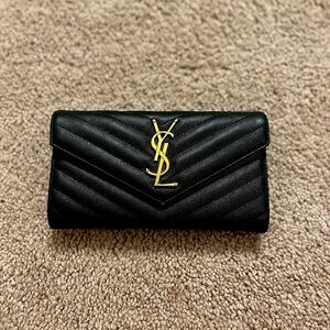 Black leather SL wallet 100% authentic
